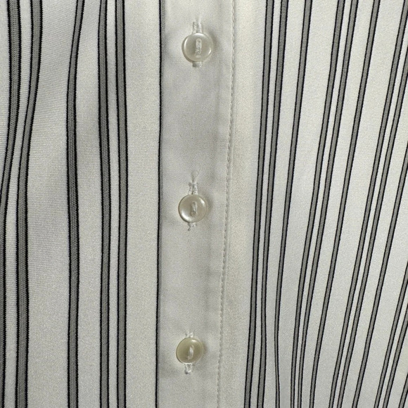 Talbots Petites blouse, large. White with gray/black stripe, wide collar, spring - Picture 4 of 12